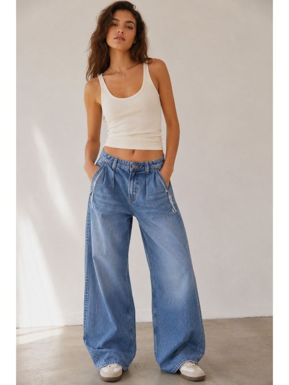 We The Free Block Party pleating Boyfriend distressed pocket Wide Leg Jeans 27